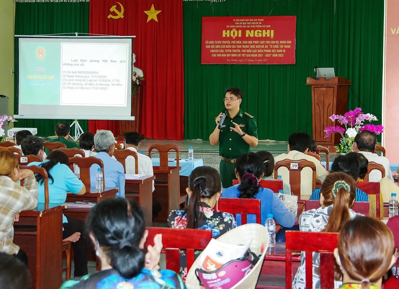 Tuyên truyền phổ biến, giáo dục pháp luật cho cán bộ, nhân dân vùng biên giới biển tỉnh Sóc Trăng