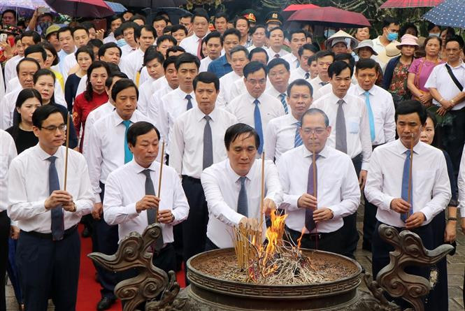 Thành kính Lễ giỗ Đức Quốc Tổ Lạc Long Quân và Tổ Mẫu Âu Cơ
