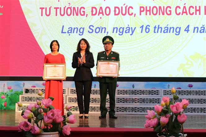 Đa dạng hóa cách làm, đưa việc học tập và làm theo Chỉ thị 05 trở thành việc làm thường xuyên