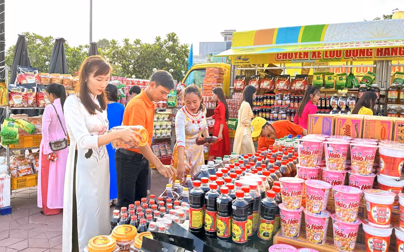 An Giang phát động chương trình đưa 100 chuyến hàng Việt về nông thôn
