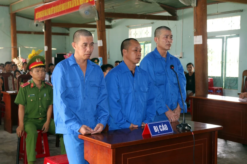 Phiên tòa xét xử các bị cáo tại phiên tòa ngày 24/5/2023. Ảnh: Cao Nguyên – TTXVN