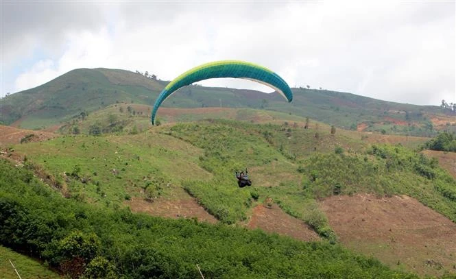 Để du lịch Kon Tum “cất cánh” (Bài 1)