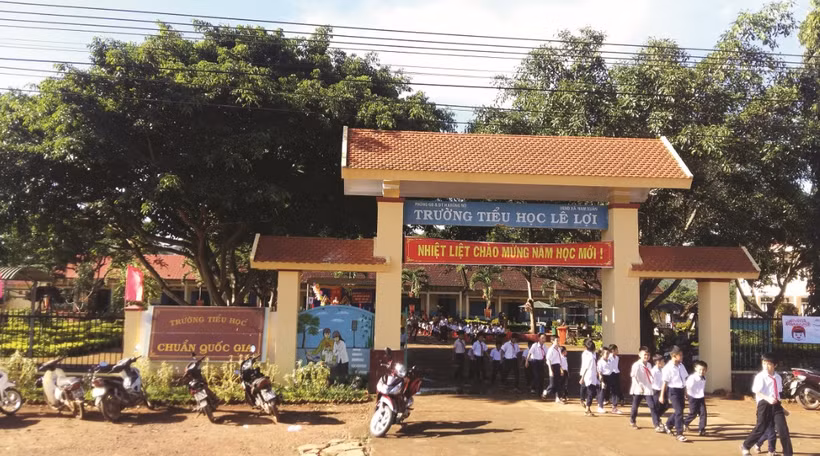 Chính sách hỗ trợ HSSV của tỉnh Đăk Nông đã góp phần cùng nguồn lực của Trung ương tạo “cú hích” phát triển giáo dục vùng đồng bào DTTS. Trong ảnh: Học sinh trường Tiểu học Lê Lợi, huyện Krông Nô. Ảnh: baodantoc.vn