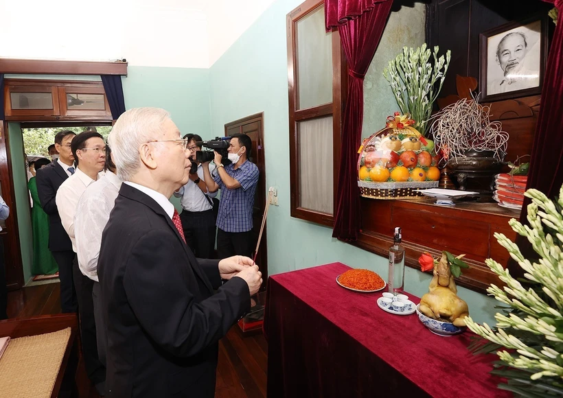 77 năm Quốc khánh: Tổng Bí thư Nguyễn Phú Trọng dâng hương tưởng niệm Chủ tịch Hồ Chí Minh