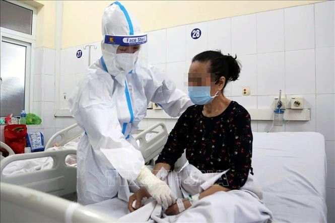 Ngày 28/3, số ca mắc mới COVID-19 tiếp tục giảm hơn 8.450 ca so với ngày trước đó
