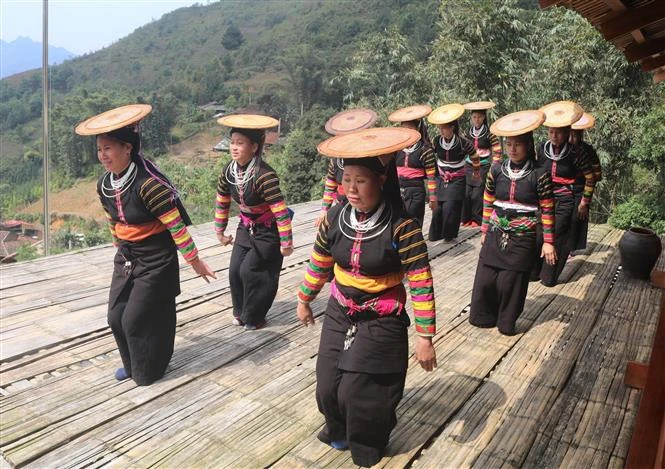 Cao Bằng phát triển du lịch cộng đồng giúp đồng bào Lô Lô xóa đói giảm nghèo