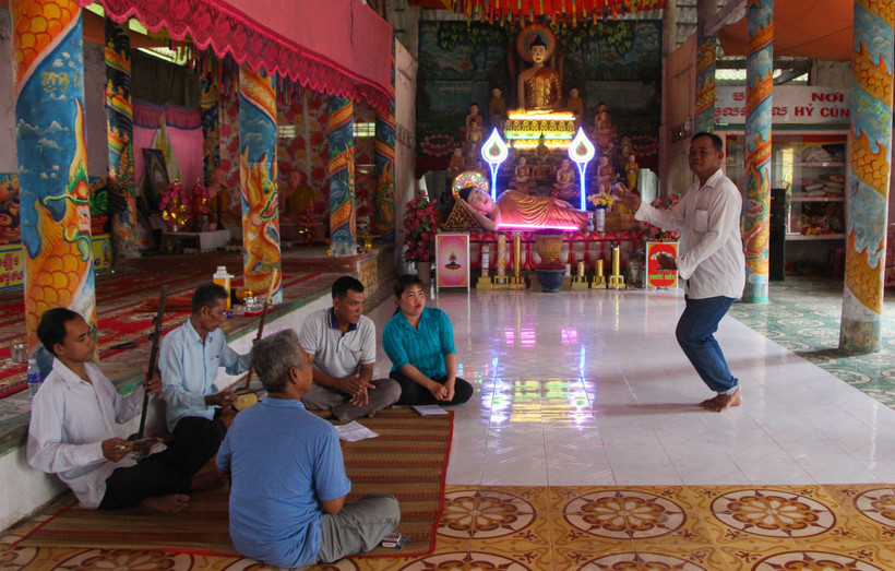 Nghệ thuật hát Aday - cầu nối bền chặt trong cộng đồng Khmer 