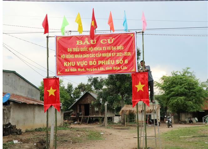Cử tri ở Đắk Lắk với lá phiếu gửi gắm niềm tin và trách nhiệm