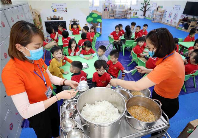 Hà Nội: Khẩn trương rà soát, chuẩn bị điều kiện tổ chức bán trú khi học sinh đi học trở lại