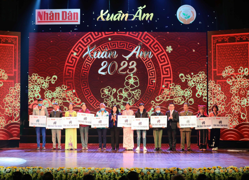 "Xuân ấm" cùng nhau san sẻ yêu thương