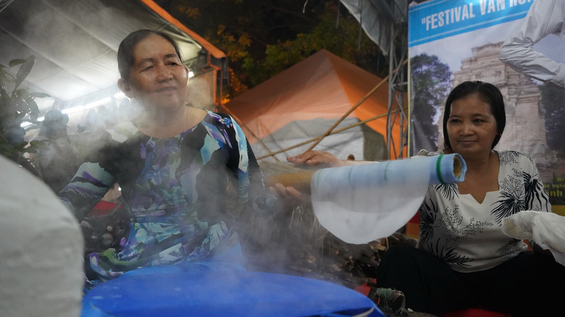 Tây Ninh khai mạc lễ hội nghề làm bánh tráng phơi sương Trảng Bàng