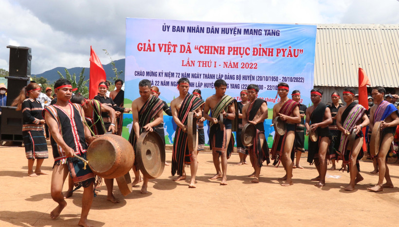 Cồng chiêng kết nối cộng đồng các dân tộc anh em tại Tây Nguyên. Ảnh: Hồng Điệp - TTXVN