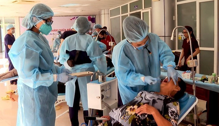 Khám bệnh, cấp thuốc miễn phí cho người có hoàn cảnh khó khăn tại Sóc Trăng