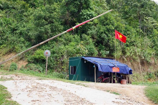 Bộ đội Biên phòng Sơn La bắt một gia đình nhập cảnh trái phép