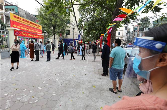 Dịch COVID-19: Hà Nội yêu cầu xử lý người khai báo y tế gian dối