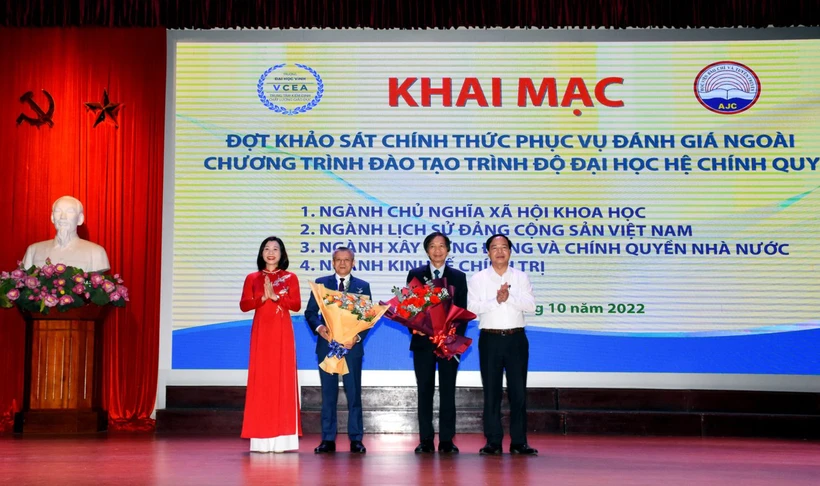 Khai mạc đợt khảo sát chính thức phục vụ đánh giá ngoài chương trình đào tạo trình độ đại học hệ chính quy của Học viện Báo chí và Tuyên truyền