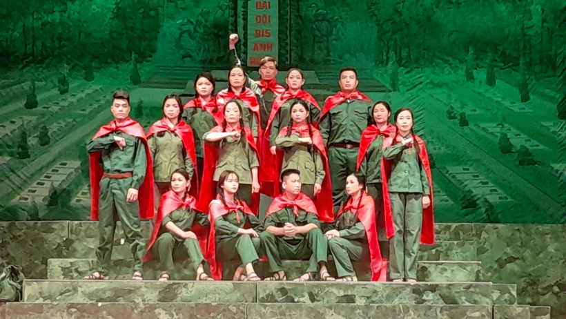 Vở chèo “Lưu Xá một thời hoa lửa” tôn vinh 60 liệt sĩ thanh niên xung phong hy sinh trong đêm Noel ngày 24/12/1972