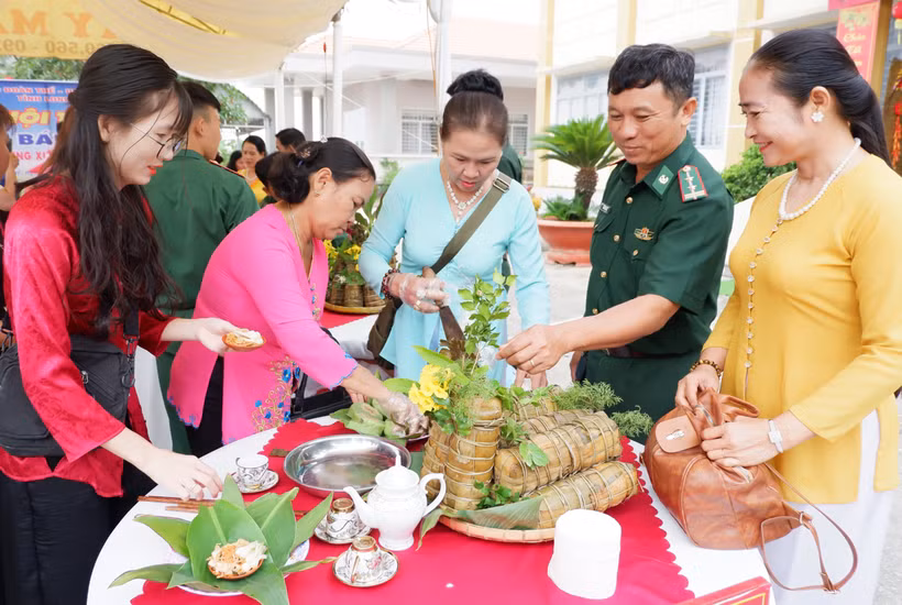 Long An: Huy động gần 1,6 tỉ đồng tổ chức Chương trình “Tết Quân - Dân” 