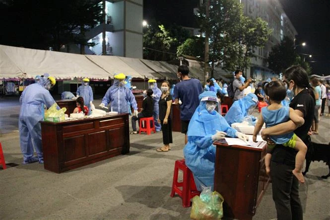 Tối 9/7, thêm 591 ca mắc COVID-19, nâng tổng số mắc trong ngày vượt 1.600 ca
