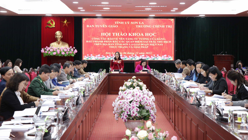 Bảo vệ nền tảng tư tưởng của Đảng, phản bác các quan điểm sai trái