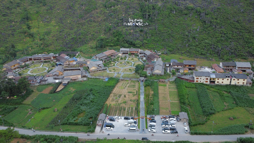 Làng H'Mông (Hà Giang). Ảnh: Hoàng Hiếu - TTXVN