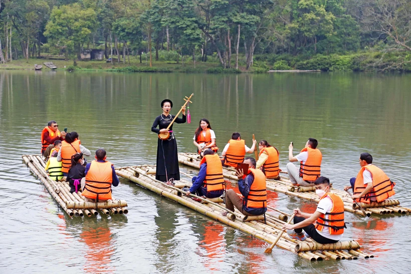 Khởi sắc du lịch xứ Tuyên