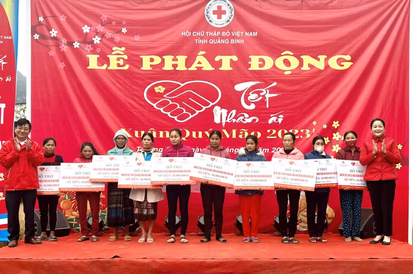 Quảng Bình: Tết nhân ái đến với người nghèo