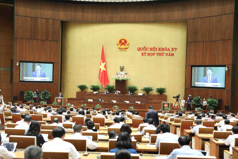Quang cảnh phiên họp sáng 24/5. Ảnh: Minh Đức - TTXVN