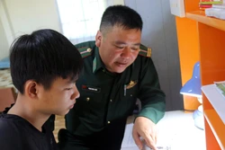 Bộ đội Biên phòng đồng hành với học sinh nghèo, hoàn cảnh khó khăn