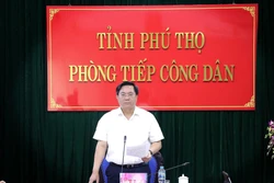 Lãnh đạo tỉnh Phú Thọ tiếp dân định kỳ trực tiếp kết hợp trực tuyến tại 3 địa bàn
