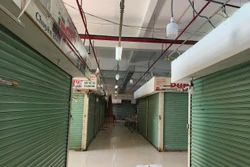 Hàng loạt gian hàng ở chợ Buôn Ma Thuột đóng cửa bất thường