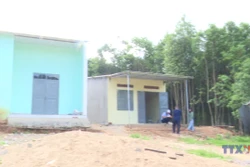 Huyện Kon Rẫy hoàn thành công tác xóa nhà tạm đầu tiên tại Kon Tum