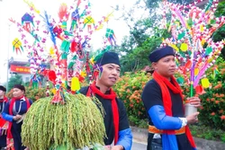 Lễ hội Cơm mới Đền Đông Cuông