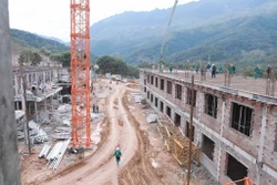 Vượt giá rét, đẩy nhanh tiến độ trường nội trú biên giới Lai Châu