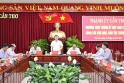 Xây dựng đội ngũ, phát huy vai trò người có uy tín trong vùng đồng bào dân tộc