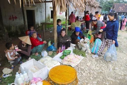 Nghệ An: Độc đáo sắc màu, không gian văn hóa chợ phiên Mường Chon