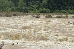 Một người dân Quảng Ngãi mất tích do mưa lũ