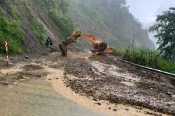 Mưa lớn gây sạt lở nhiều tuyến đường tại Điện Biên​