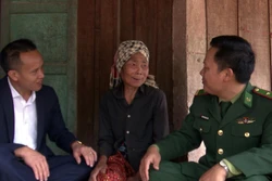 Sâu sát từng bản làng, bảo đảm quyền bầu cử cho đồng bào vùng biên giới