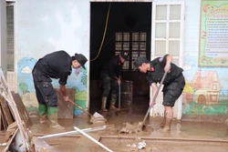 Tình người giữa vùng bão lũ Tuyên Quang