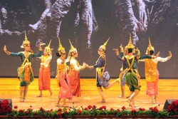 Triển khai đầy đủ, hiệu quả các chính sách về dân tộc, tôn giáo