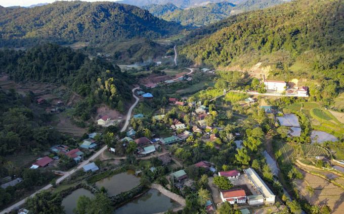 Một góc khu trung tâm xã Nậm Vì, huyện Mường Nhé. Ảnh: Xuân Tư – TTXVN Một góc khu trung tâm xã Nậm Vì, huyện Mường Nhé. Ảnh: Xuân Tư – TTXVN
