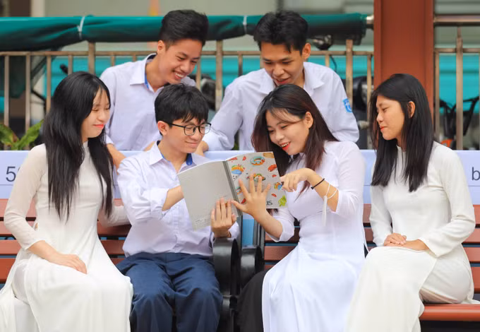 Áo dài truyền thống: Từ Đại sứ văn hóa đến Đại sứ du lịch Hà Nội ảnh 3