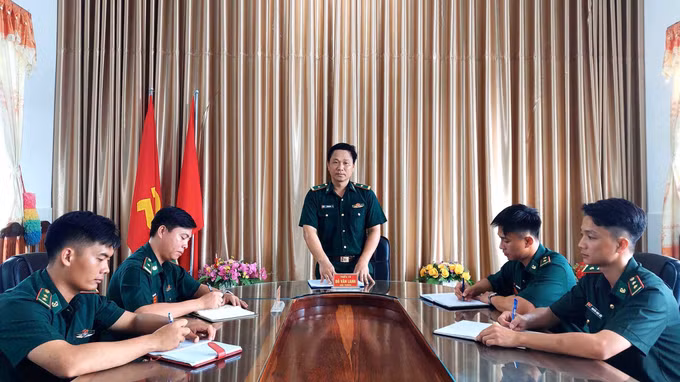 Người chỉ huy biên phòng với tinh thần “không lùi bước trước mọi khó khăn” ảnh 2