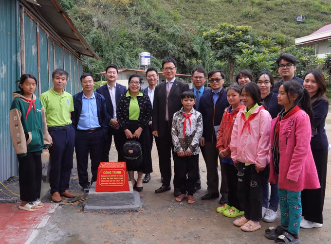 Công đoàn Thông tấn xã Việt Nam cùng "đưa yêu thương đến với Hà Giang" ảnh 1