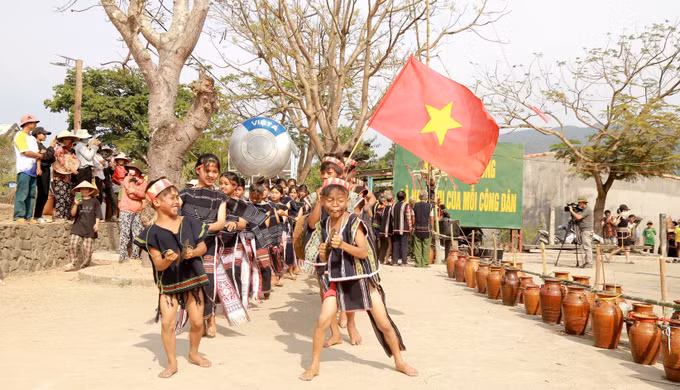 Về Prăng xem Sơmă Kơcham của người Bahnar ảnh 3