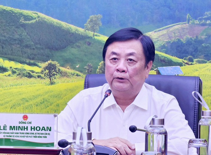 Bộ trưởng Bộ Nông nghiệp và Phát triển nông thôn Lê Minh Hoan phát biểu tại điểm cầu Bộ Nông nghiệp và Phát triển nông thôn. Ảnh: TTXVN phát Nhận diện thực trạng liên kết tiêu thụ, xuất khẩu sầu riêng ảnh 1