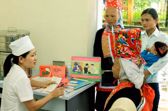 Chênh lệch giữa các vùng và nhóm dân tộc ảnh hưởng tới chăm sóc sức khỏe bà mẹ và trẻ em ảnh 1