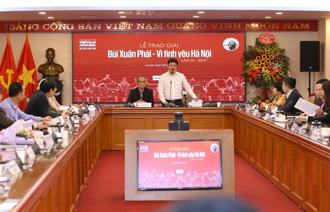 Quang cảnh buổi lễ. Ảnh: Hoàng Hiếu - TTXVN Giải Bùi Xuân Phái – Vì tình yêu Hà Nội: Tôn vinh nhạc sỹ Hồng Đăng ở Giải thưởng Lớn ảnh 1
