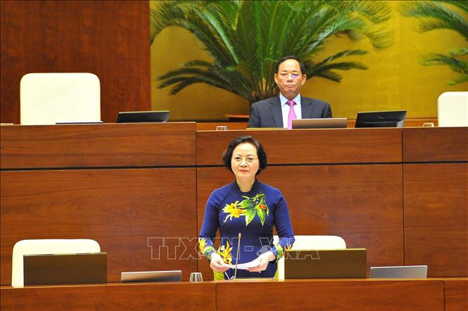 Bộ trưởng Bộ Nội vụ Phạm Thị Thanh Trà, Phó Chủ tịch Thường trực Hội đồng Thi đua-Khen thưởng Trung ương phát biểu giải trình, làm rõ một số vấn đề đại biểu Quốc hội nêu. Ảnh: Minh Đức - TTXVN Thông cáo báo chí số 9, Kỳ họp thứ 2, Quốc hội khóa XV ảnh 2